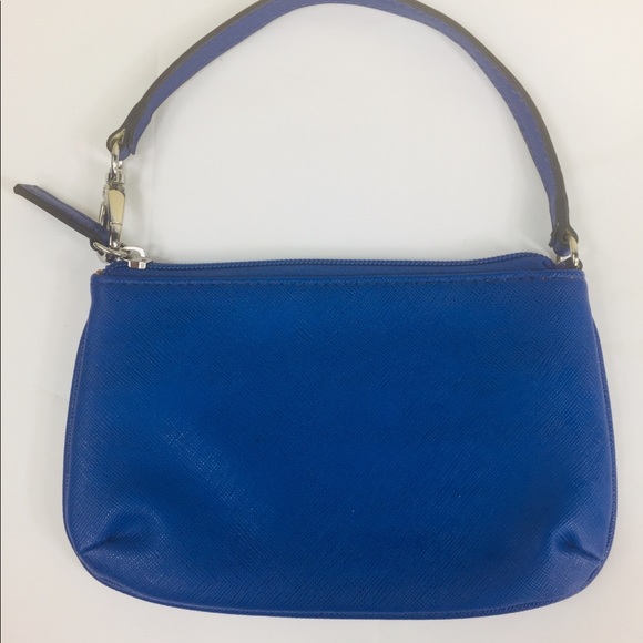 A Guess Wristlet Purse - Picture 4 of 5